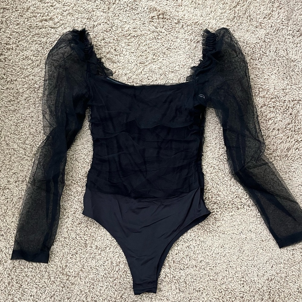 New Lulus black bodysuit